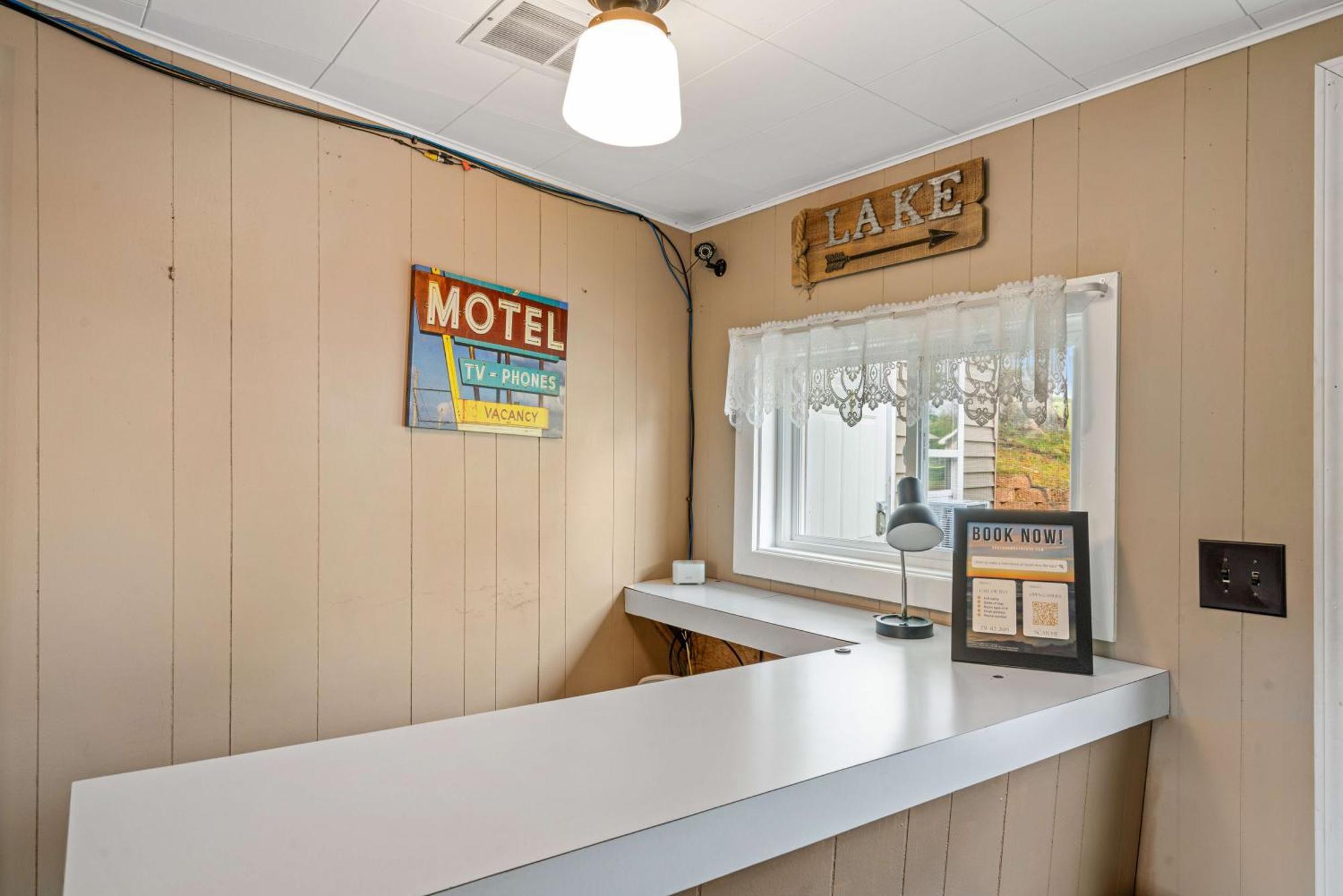 Motel South Arm Retreats East Jordan Exterior foto